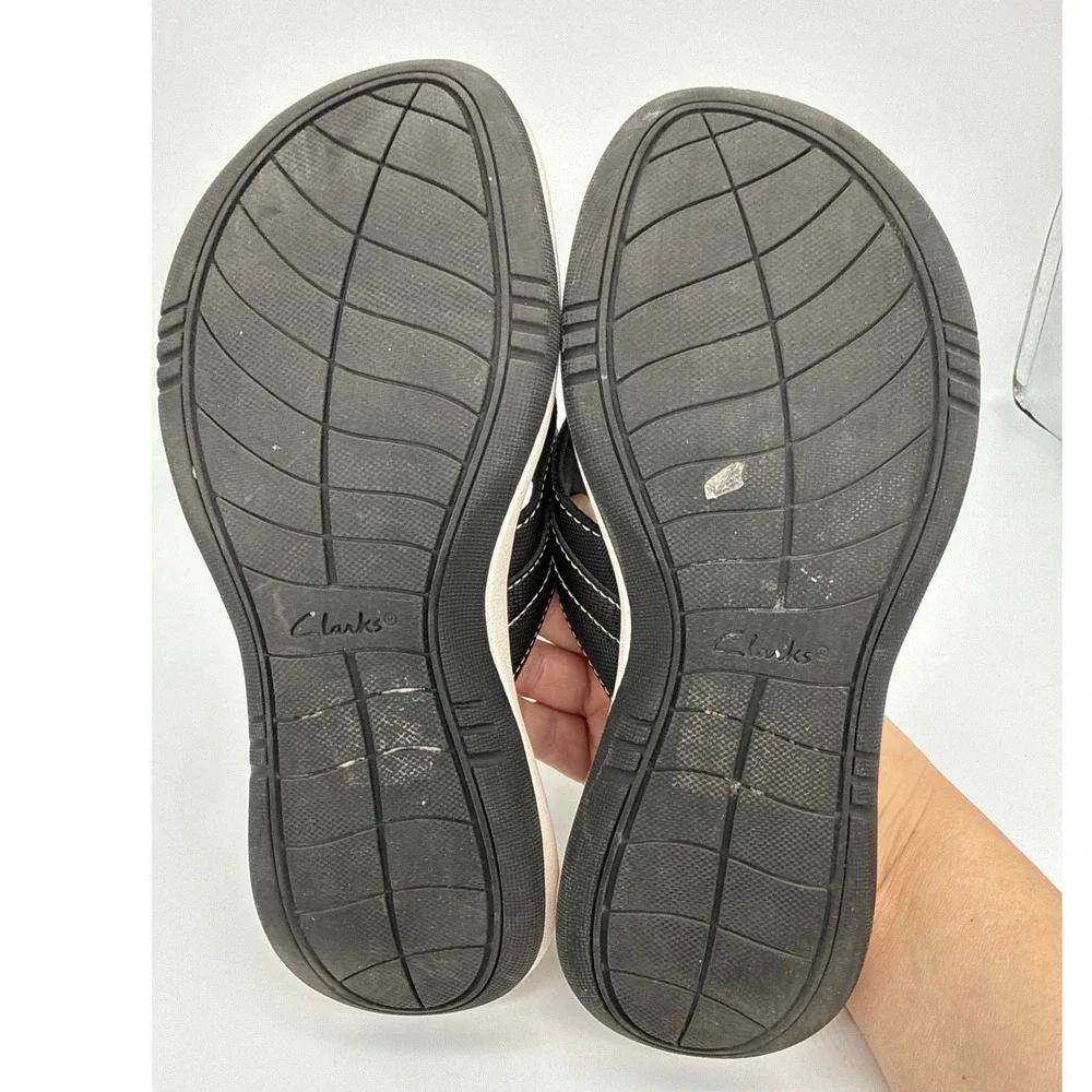 Clarks Cloudsteppers Arla Glison Womens 6 Black Grey Thong Flip Flop Sandals‎